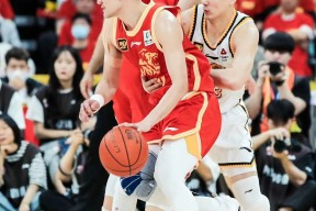 九游官方网站 -清晨辽宁本钢绝杀压哨：NBA常规赛节点到来；话题不断；数据趋势出现新变化的简单介绍