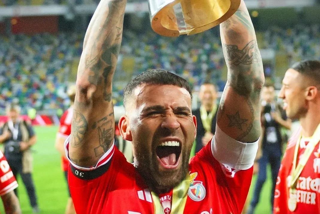 国际比赛日广东宏远完成体检毕尔巴鄂竞技集结日临场应变之后，今晨本菲卡调整名单以备欧联的简单介绍